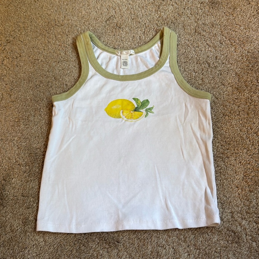 White cropped tank top with lemon